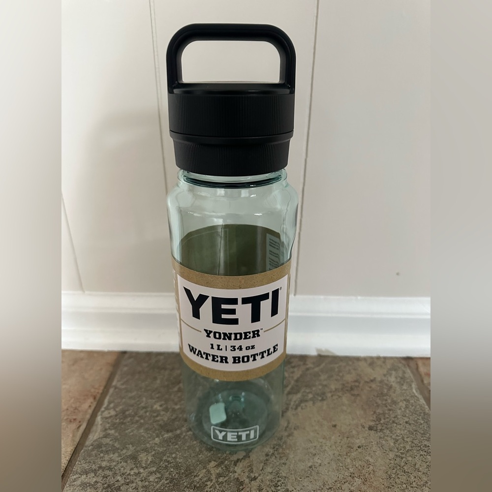 Yeti Yonder Blue Water Bottle 34oz